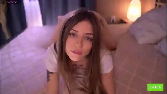 2025/10/20/chaturbate-deeptalkss_-10-21-27