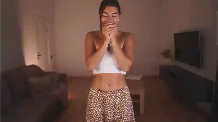 2025/10/20/chaturbate-lynn_jackson-06-50-20