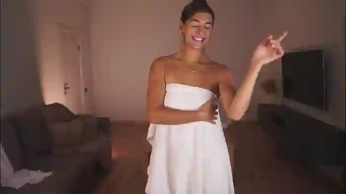 2025/10/20/chaturbate-lynn_jackson-11-17-02