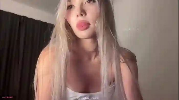 2025/10/20/chaturbate-naive_love-21-11-22