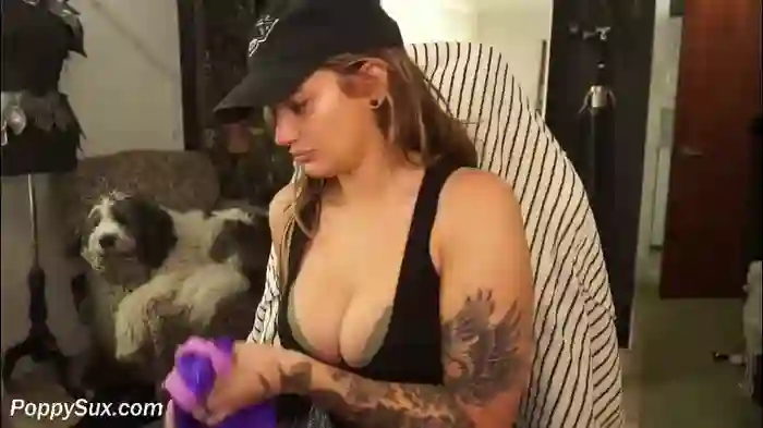 2025/10/20/chaturbate-poppysux-23-33-44