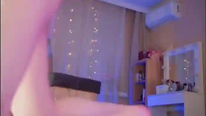 2025/10/20/chaturbate-rosyemily-19-20-38