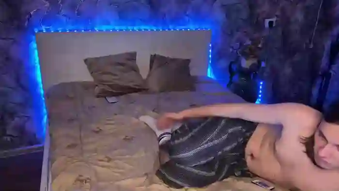 2025/10/21/chaturbate-bellafae-00-05-53