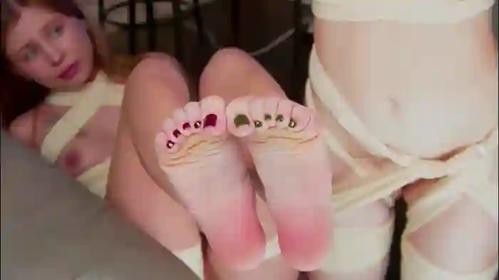2025/10/21/chaturbate-sexxxsirens-16-19-39