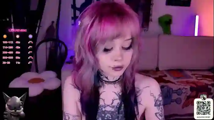 2025/10/21/chaturbate-_lollyshy_-15-29-20
