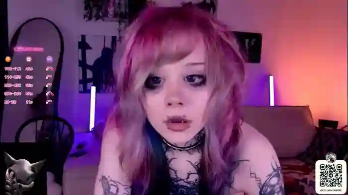 2025/10/21/chaturbate-_lollyshy_-18-39-13