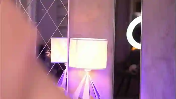 2025/10/21/chaturbate-blairsanders-01-37-40