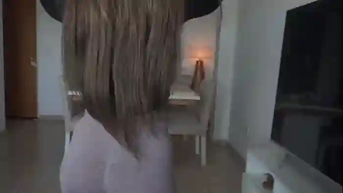 2025/10/21/chaturbate-donnna19-15-16-48