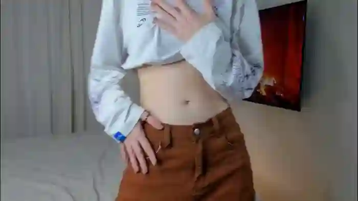 2025/10/21/chaturbate-katinatonge-10-40-05