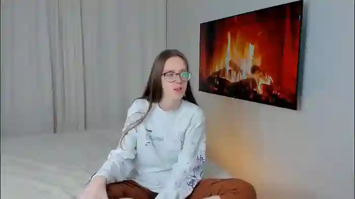 2025/10/21/chaturbate-katinatonge-11-28-38