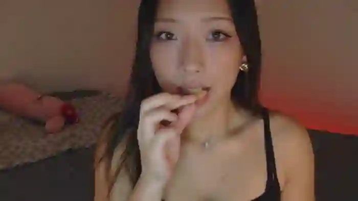 2025/10/21/chaturbate-vivianwinters-00-45-35