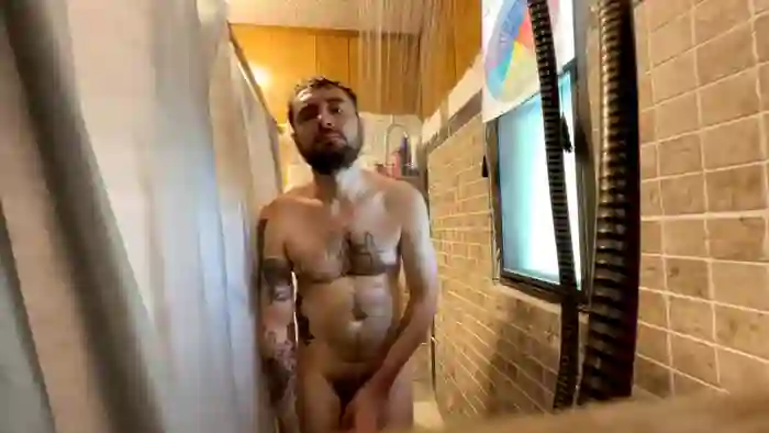 2025/10/21/chaturbate-daddydic120402-13-46-36