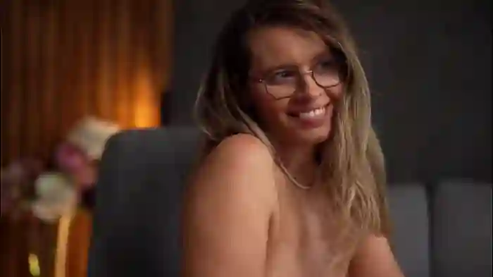 2025/10/22/chaturbate-brandywhite-07-37-21