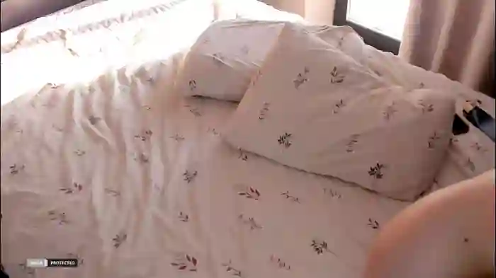 2025/10/22/chaturbate-soft_katy-06-04-47