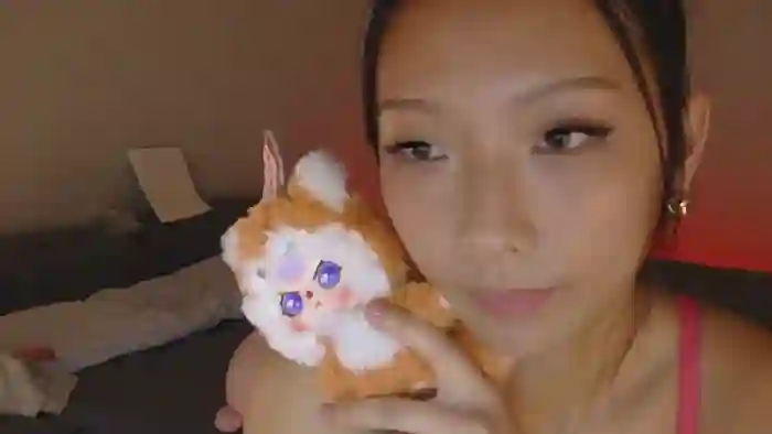 2025/10/22/chaturbate-vivianwinters-05-23-27