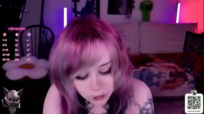 2025/10/23/chaturbate-_lollyshy_-14-50-35