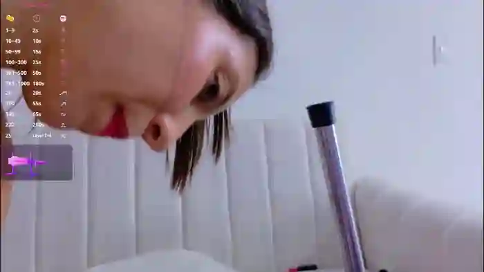 2025/10/23/chaturbate-cristal_bunny-07-42-35