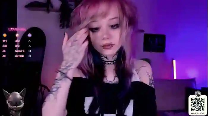 2025/10/24/chaturbate-_lollyshy_-12-25-07