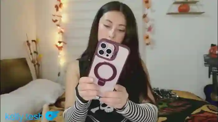 2025/10/24/chaturbate-kellytesh-16-16-39