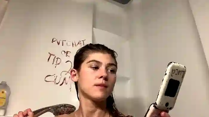 2025/10/24/chaturbate-lil_luca-08-16-17
