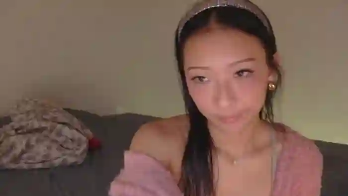 2025/10/24/chaturbate-vivianwinters-10-48-59