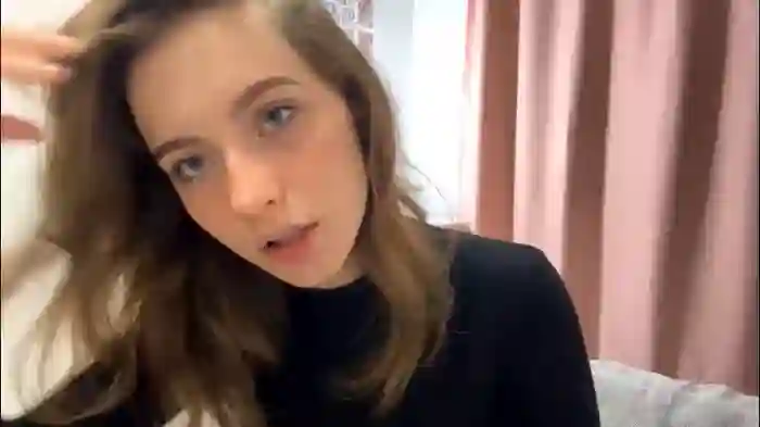 2025/10/24/chaturbate-yaniraekberg-00-27-08