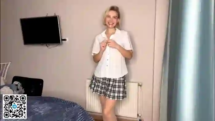 2025/10/25/chaturbate-paztumminello-15-18-34