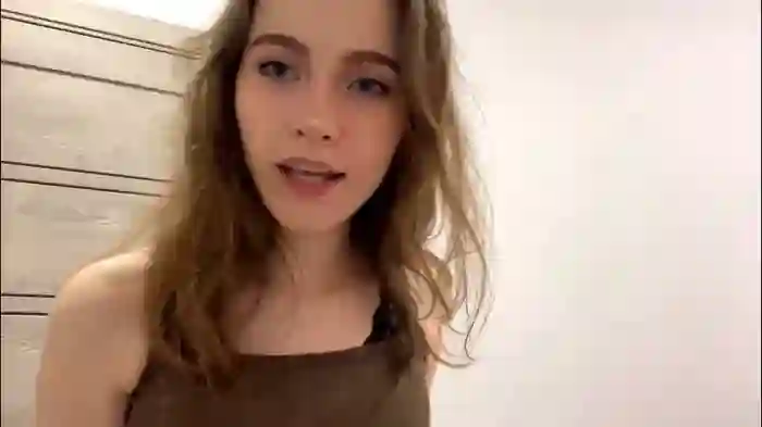 2025/10/26/chaturbate-yaniraekberg-17-47-06