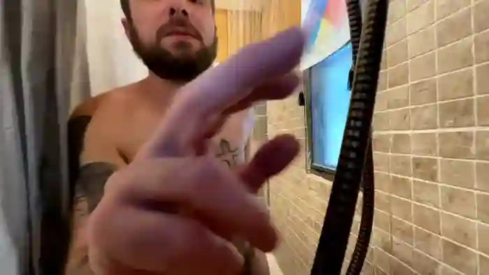 2025/10/26/chaturbate-daddydic120402-15-25-57