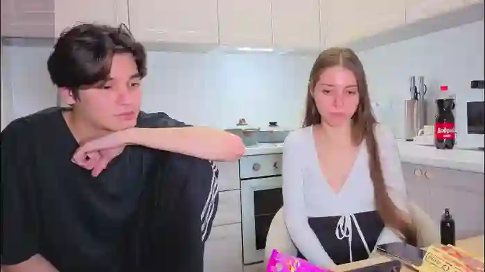 2025/10/27/chaturbate-ihavepaws33-15-52-58