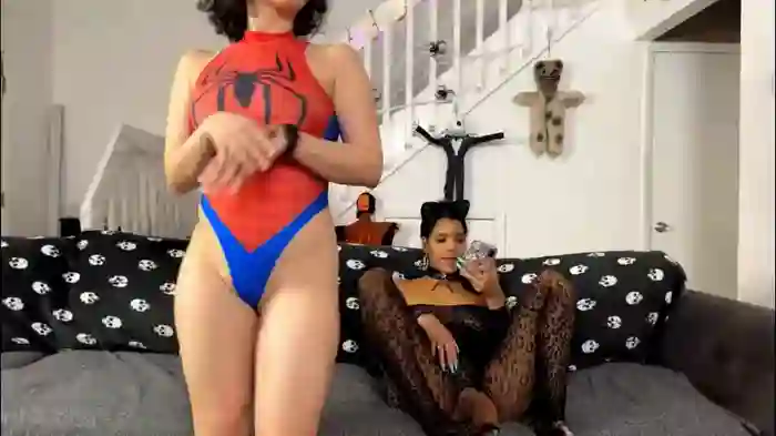 2025/10/27/chaturbate-sosabless-05-43-08