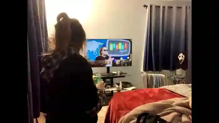 2025/10/27/chaturbate-intothewoodswego-01-32-20