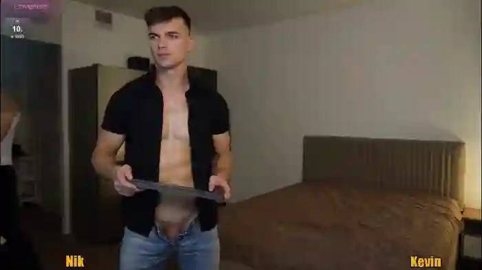 2025/10/27/chaturbate-nik_sharp-18-09-52