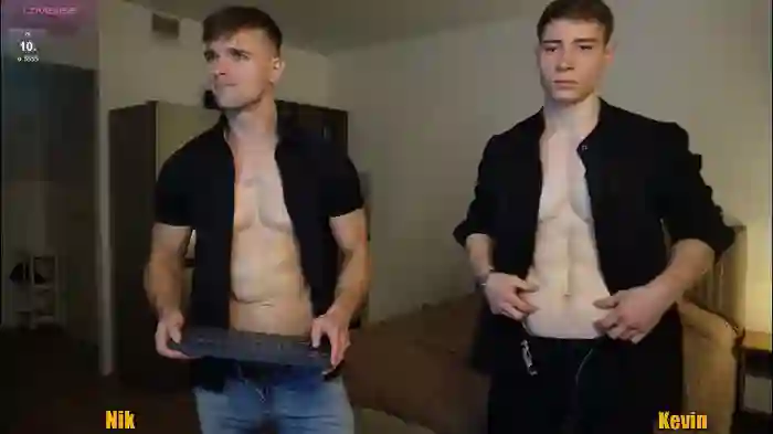 2025/10/29/chaturbate-nik_sharp-16-41-06