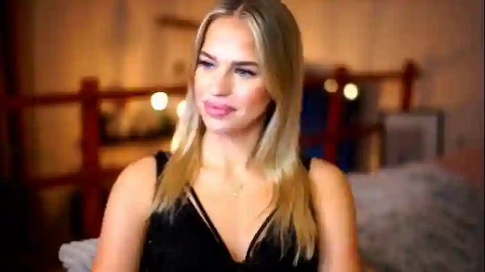 2026/01/04/chaturbate-elister_alison-18-07-17