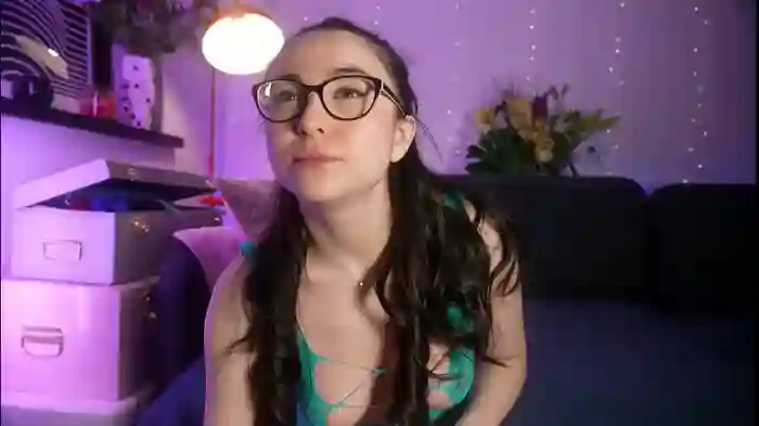 2026/02/02/chaturbate-littlee33-21-11-52