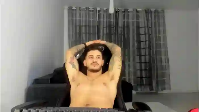 2026/02/02/chaturbate-jonnyporn1-23-21-44