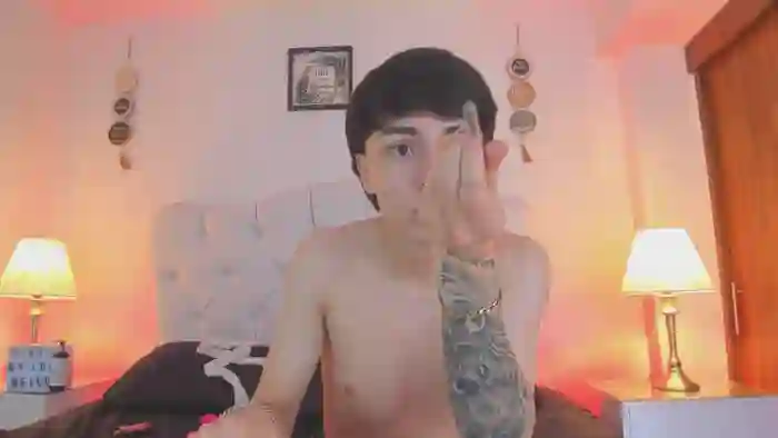 2025/08/23/dreamcam-ethan_and_ava-16-30-27