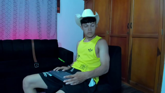 lucas-luxx