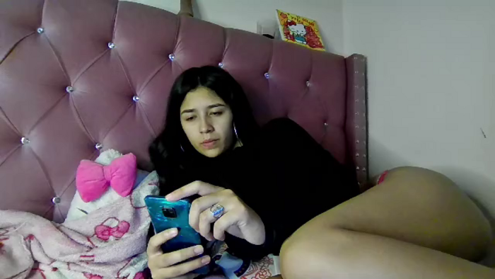mia-and-eva-whatsson