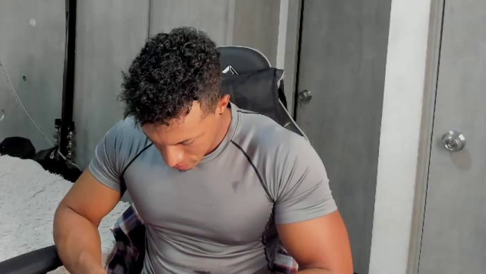 mat-strong