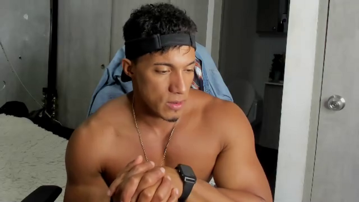 mat-strong