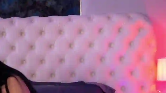 2025/04/28/flirt4free-isabelle-hunt-04-15-24