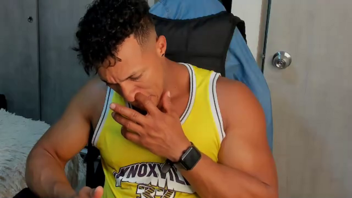 mat-strong