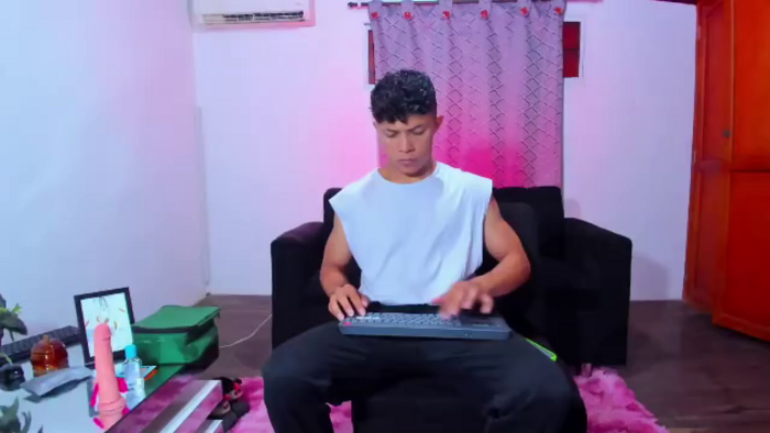 lucas-luxx