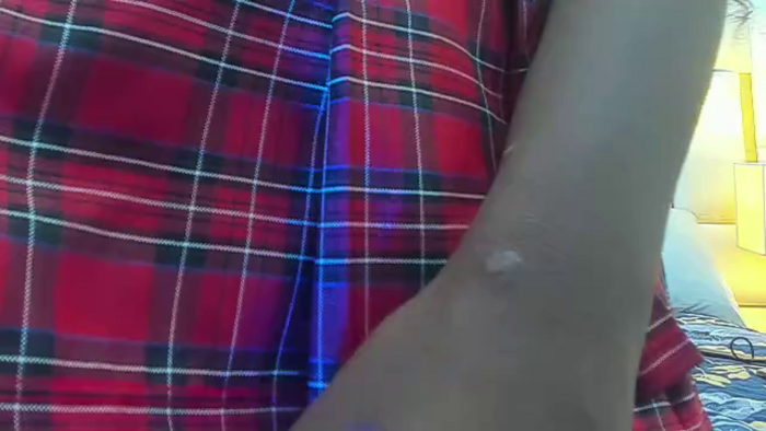 naomi-lewiis