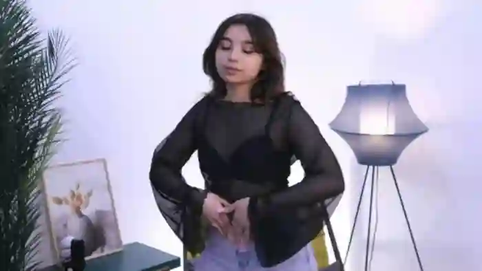 2025/05/05/flirt4free-gillian-blacknall-07-11-59