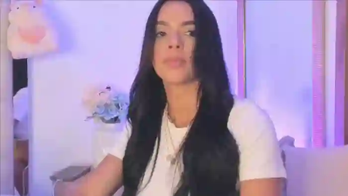 2025/05/05/flirt4free-helen-smith-04-49-07