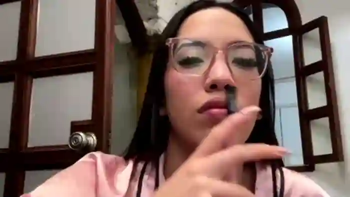 2025/05/05/flirt4free-kylie-whitee-15-30-51