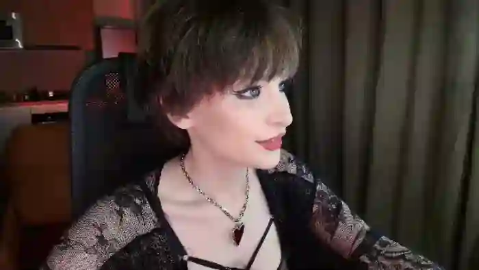 2025/05/05/flirt4free-lucia-velvet-23-14-21